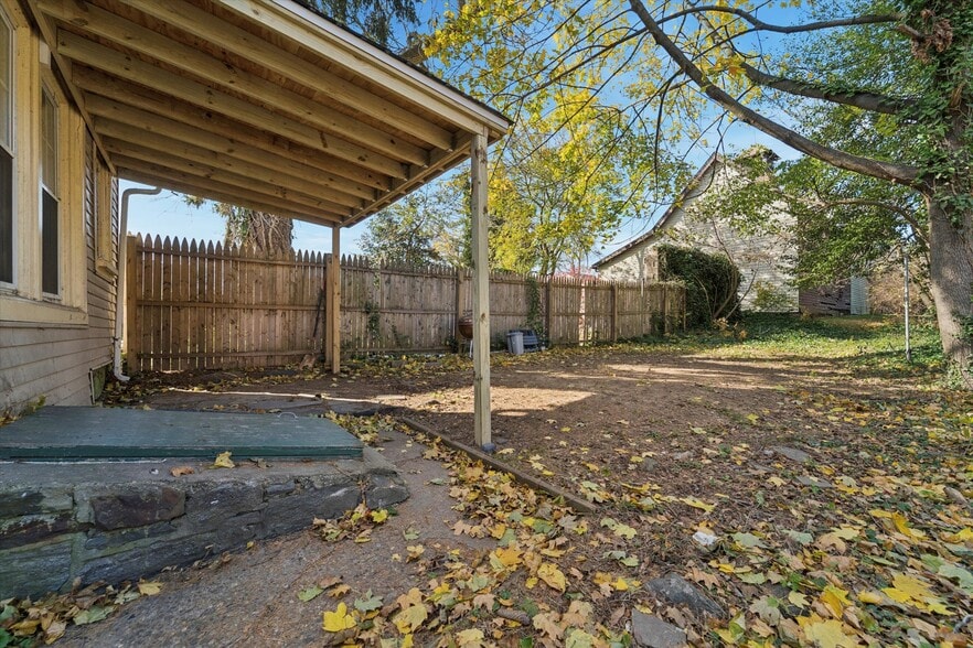 More Photos Of 222 Lippincott Ave, Ardmore Apartments For Sale