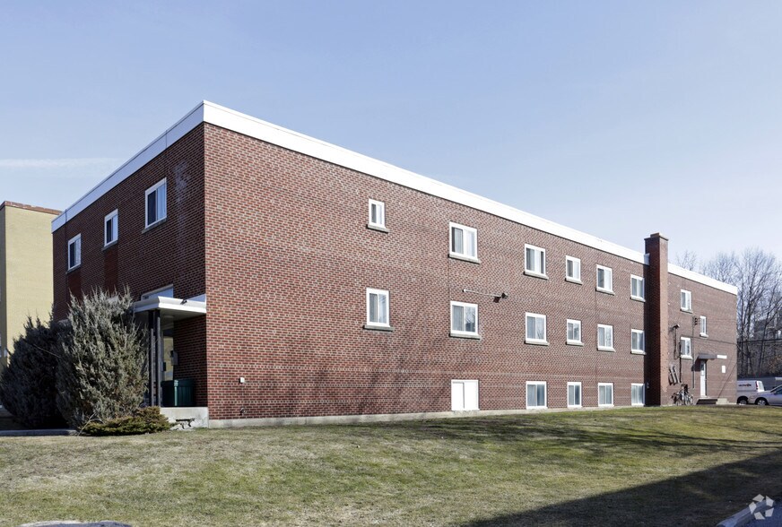 More Photos Of 637 Cummings Ave, Ottawa Apartments For Sale