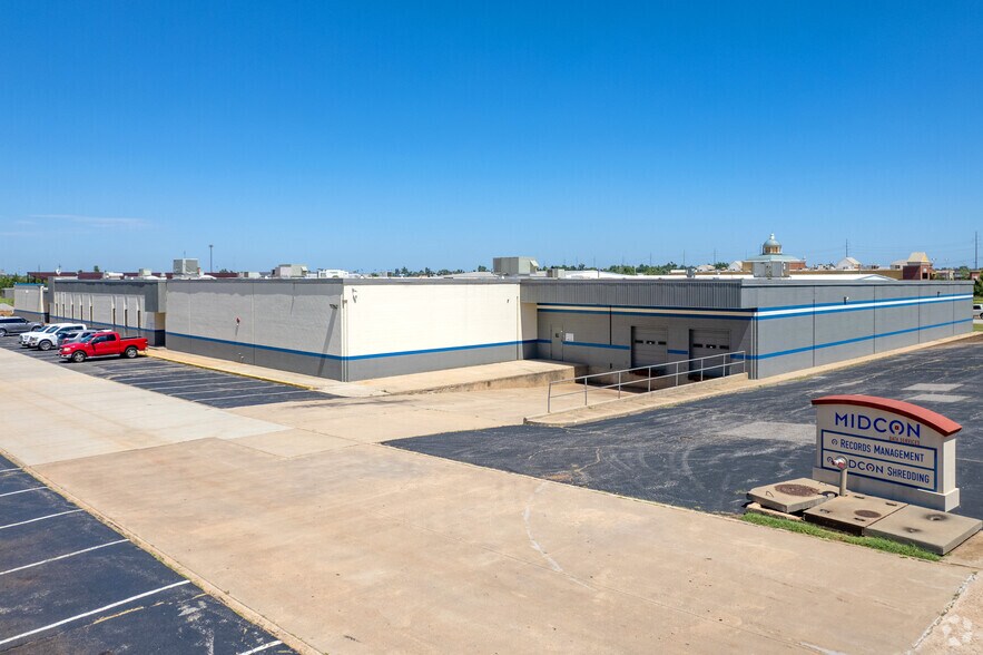 Primary Photo Of 401 W 33rd St, Edmond Warehouse For Lease