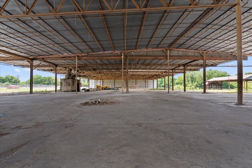 More Photos Of 119 E 6th Ave, Pamplico Industrial For Sale