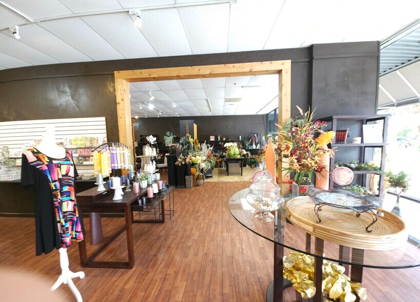 More Photos Of Shops at Palm Harbor Units 3 & 4, Palm Coast General Retail For Sale