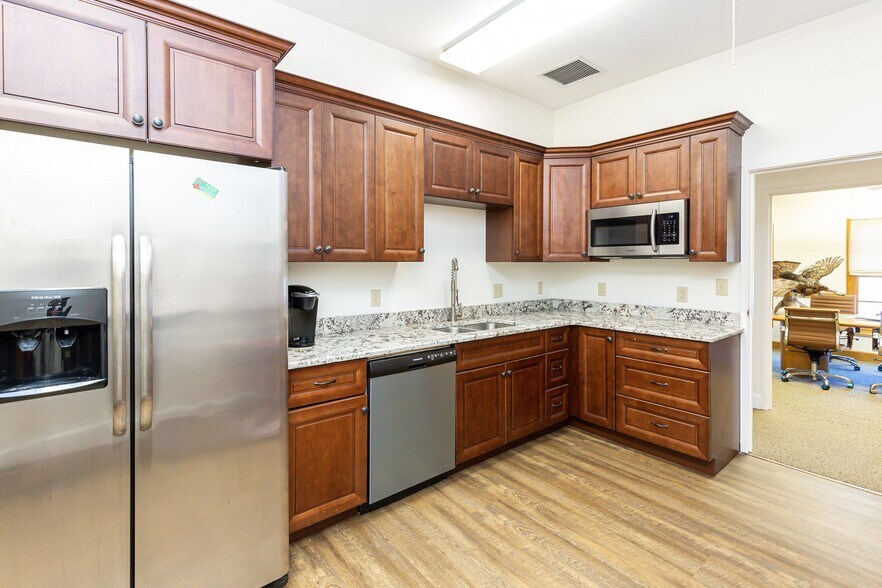 More Photos Of 1477 W Fairbanks Ave, Winter Park Office For Sale