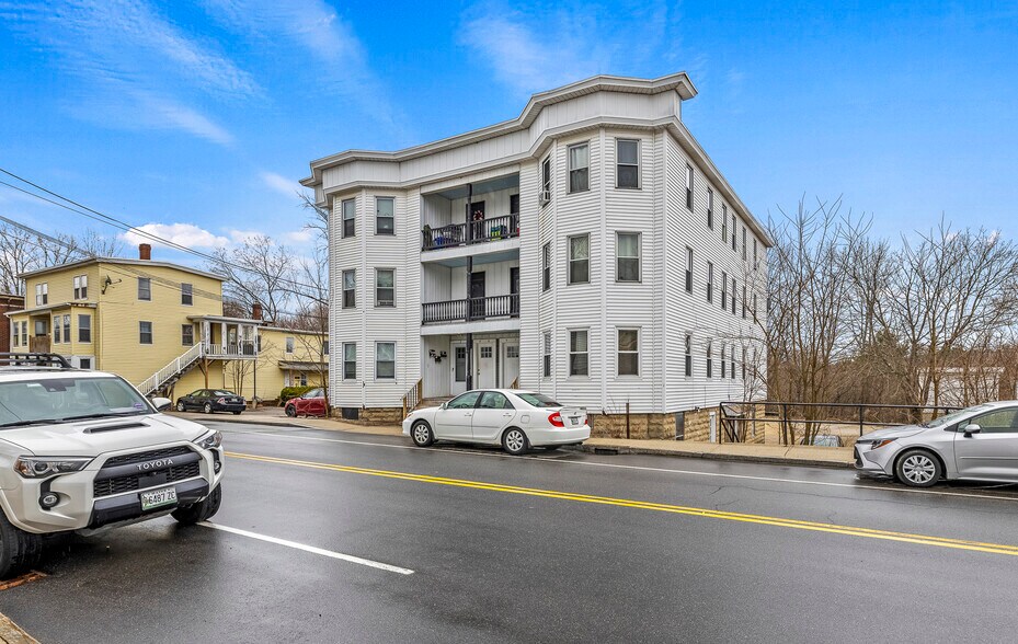 More Photos Of 455 Main St, South Berwick Apartments For Sale