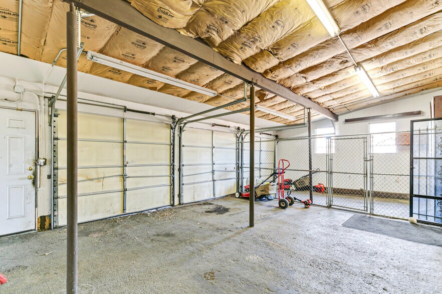 More Photos Of 3200 W 2nd Ave, Denver Office For Sale