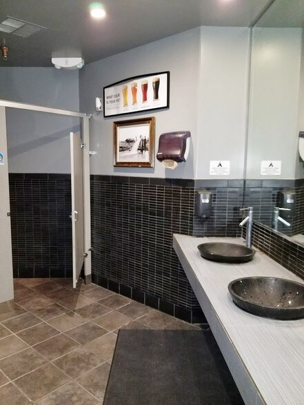 More Photos Of 8082 Adams Ave, Huntington Beach Restaurant For Lease