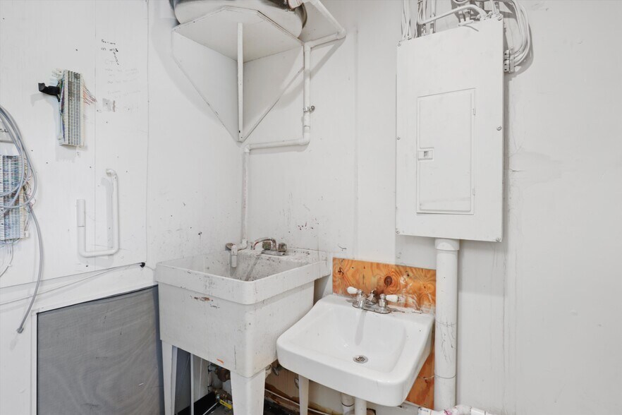 More Photos Of 1142-1148 Walker Rd, Great Falls Medical For Lease