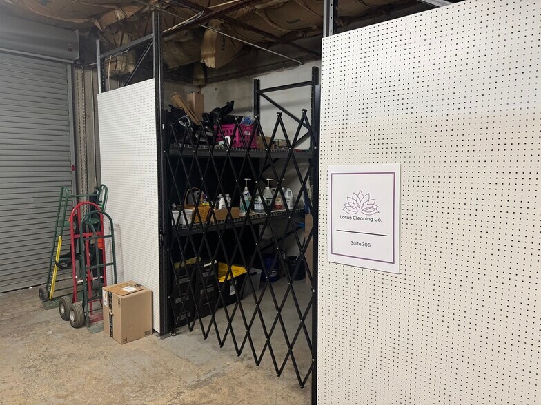 More Photos Of 307 W Pearl St, Granbury Coworking Space