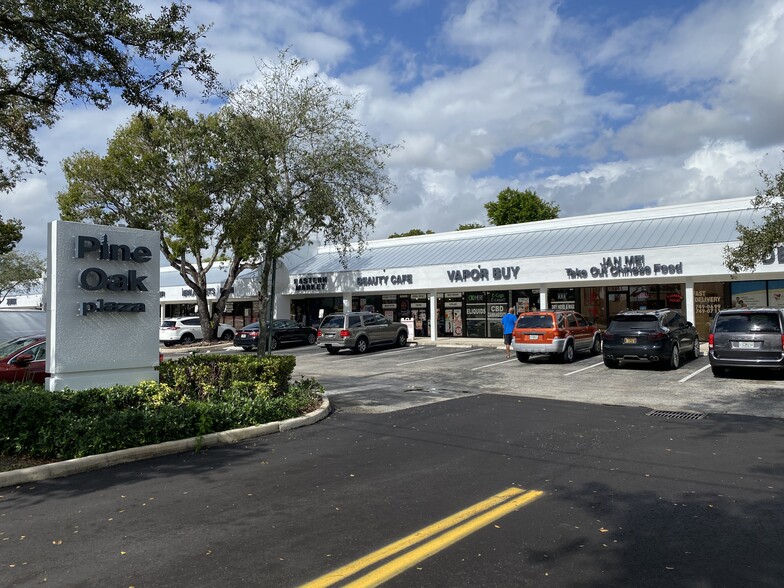 Primary Photo Of 8901-8933 W Oakland Park Blvd, Sunrise Unknown For Lease