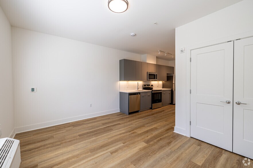 More Photos Of 10 W Westfield Ave W, Roselle Park Apartments For Lease