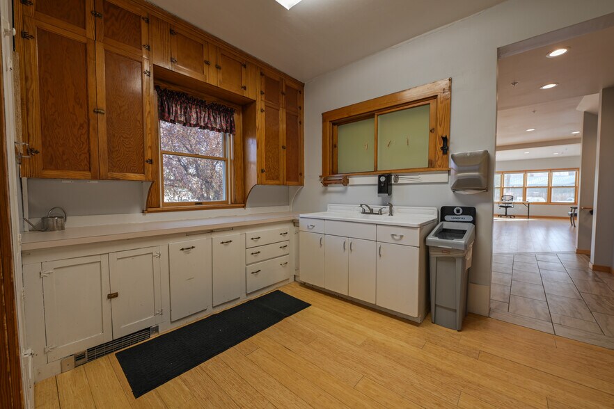 More Photos Of 322 N Main St, Gunnison Office Residential For Sale