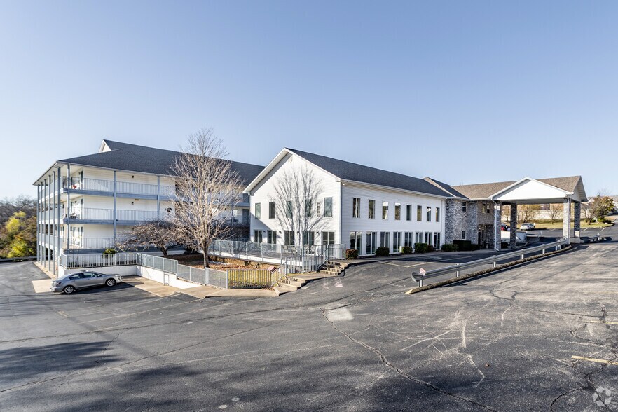 Primary Photo Of 360 Schaefer Dr, Branson Apartments For Sale