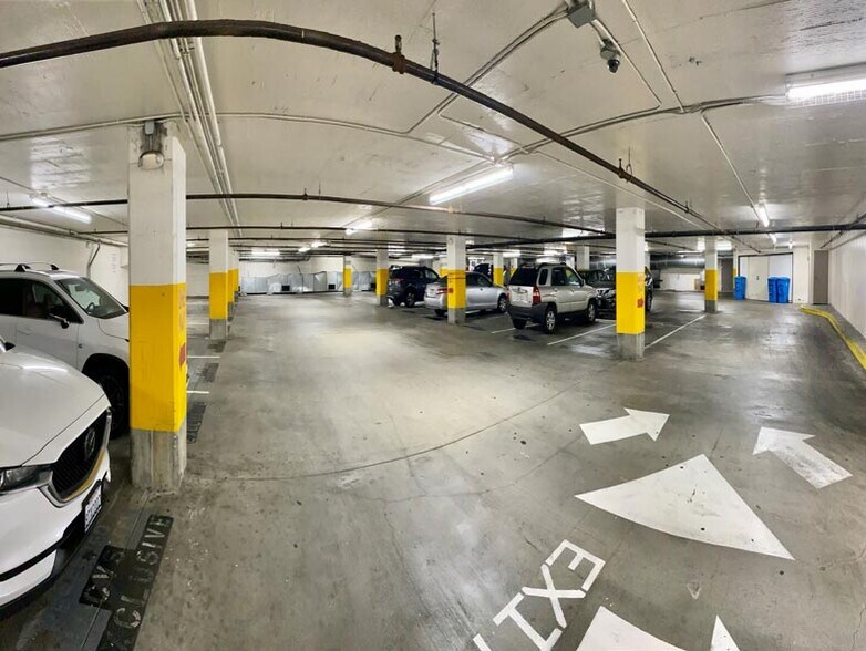 More Photos Of 1760 Ocean Ave, San Francisco Freestanding For Lease