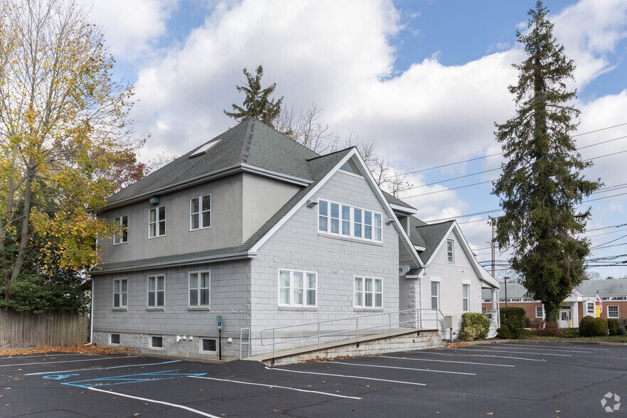 More Photos Of 320 Lake Ave, Saint James Office For Lease