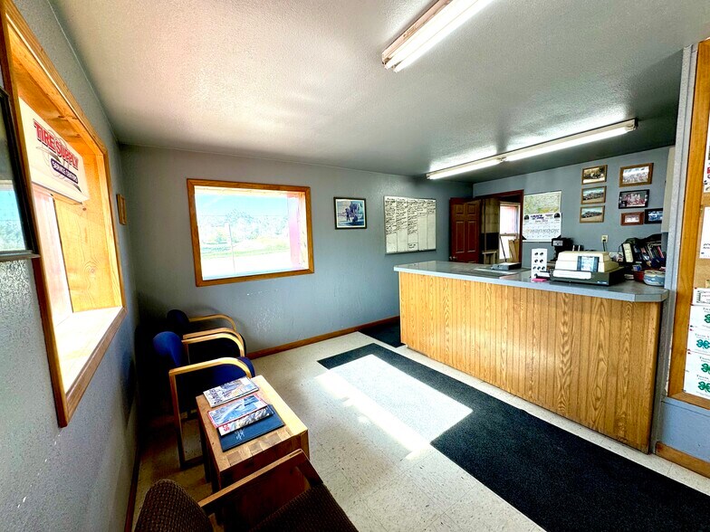 More Photos Of 54232 US Highway 2, Glasgow Auto Repair For Sale