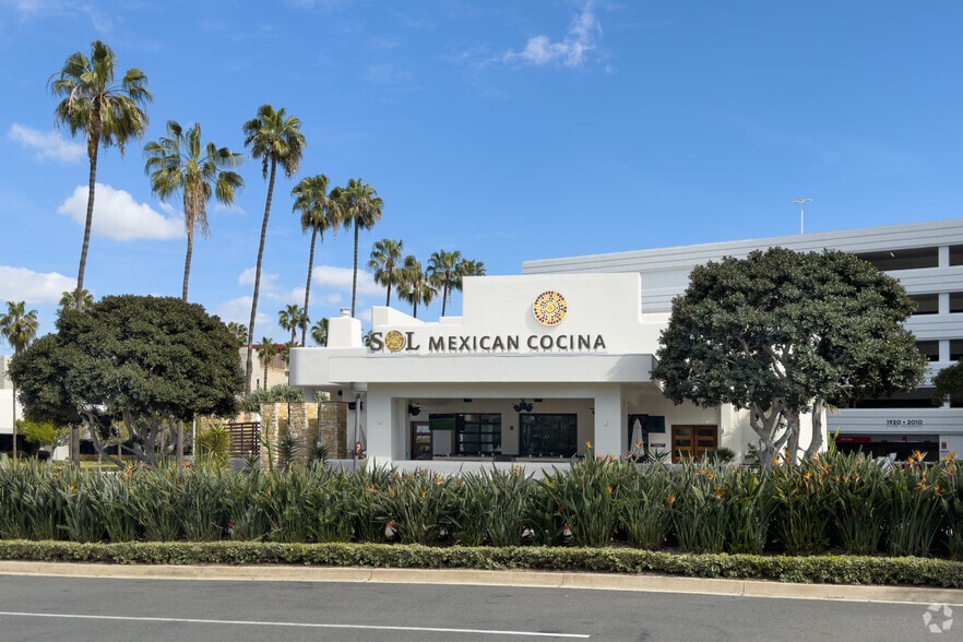 More Photos Of 2040 Main St, Irvine Unknown For Lease