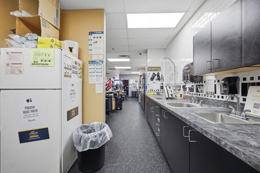 More Photos Of 9 Beju Industrial Dr, Sylvan Lake General Retail For Sale