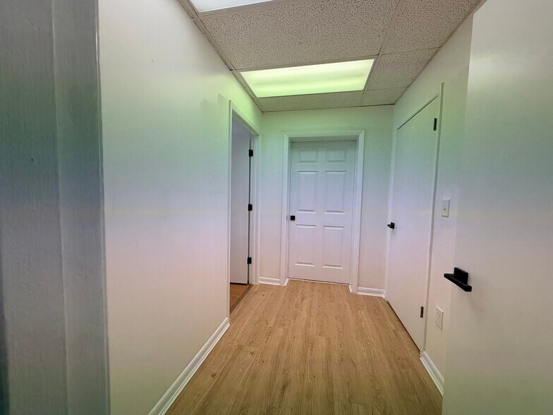 More Photos Of 6725 Cedarridge Dr, Zephyrhills Medical For Lease