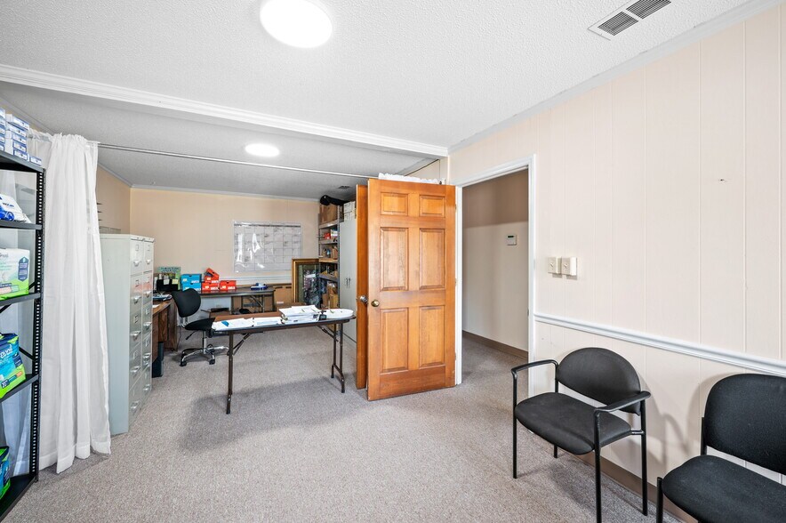 More Photos Of 910 E Garrison Blvd, Gastonia General Retail For Sale