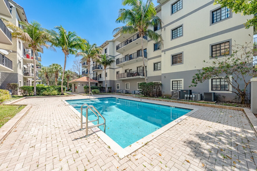 More Photos Of 2801-2851 Riverside Dr, Coral Springs Apartments For Sale