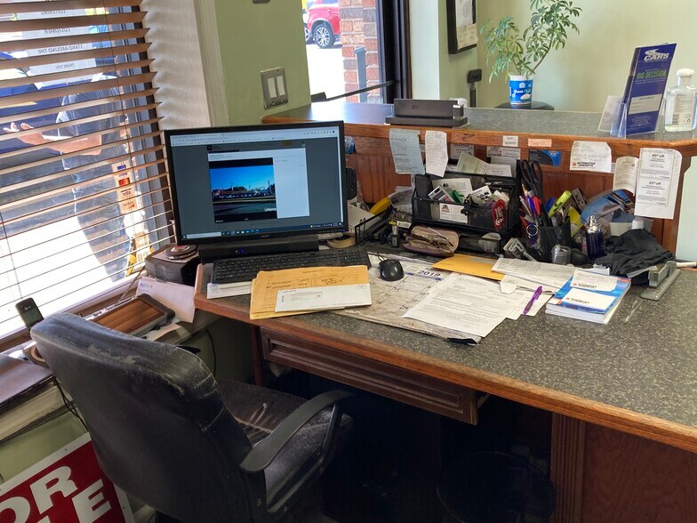 More Photos Of 905 Dundalk Ave, Baltimore Auto Dealership For Sale