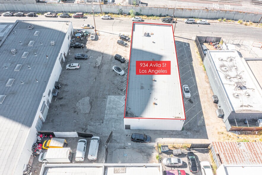 More Photos Of 934 Avila St, Los Angeles Warehouse For Sale