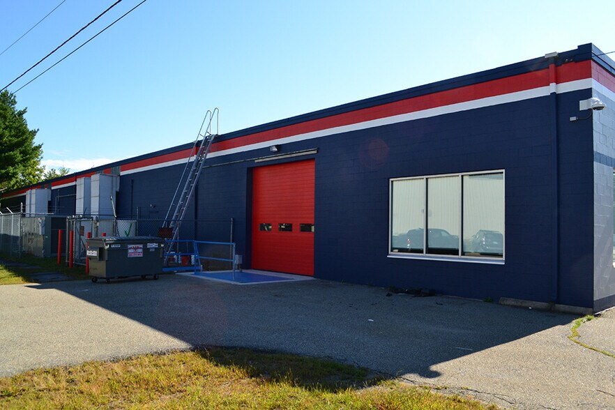 More Photos Of 159 Lorum St, Tewksbury Warehouse For Lease