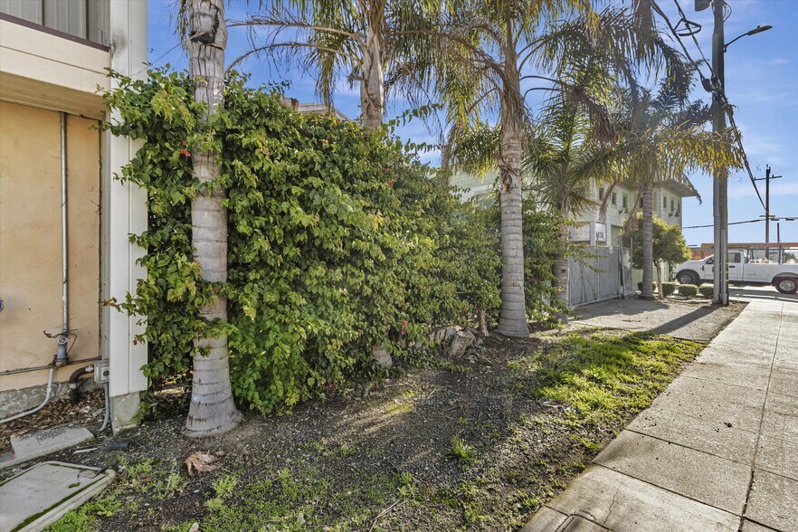 More Photos Of 1356 S 50th St, Richmond Warehouse For Sale