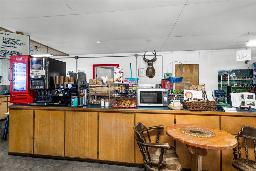 More Photos Of 7550 Logsden Rd, Logsden Convenience Store For Sale