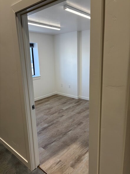 More Photos Of 2819 E 14th N, Ammon Warehouse For Lease