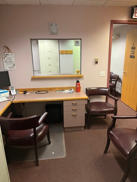 More Photos Of 3 Woodland Rd, Stoneham Medical For Sale