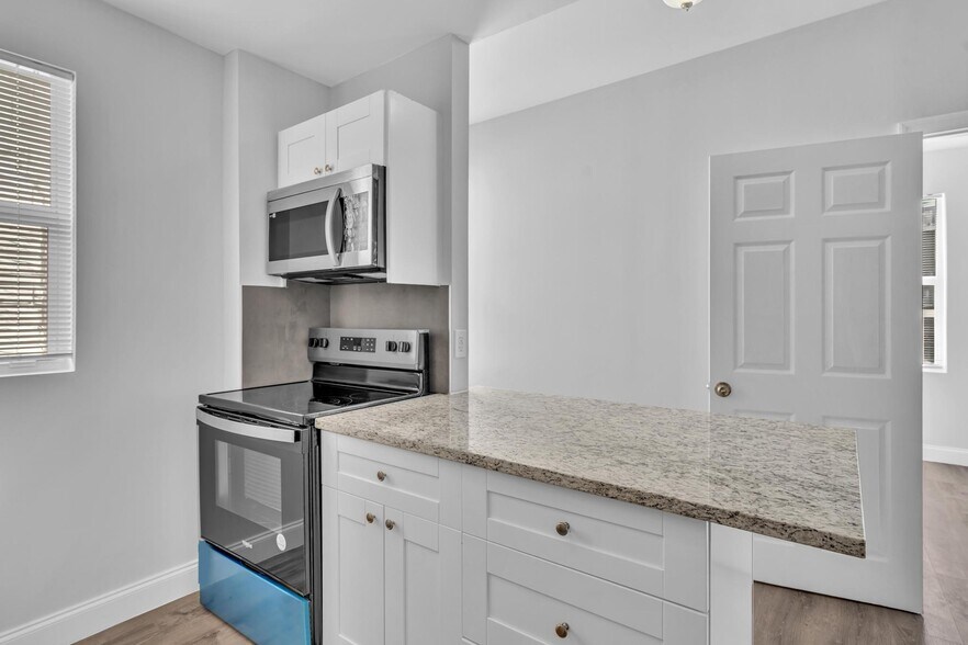 More Photos Of 1142 SW 4th St, Miami Apartments For Sale