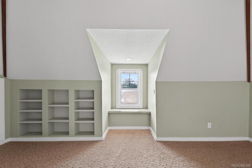 More Photos Of 125 N Main St, Hastings Restaurant For Sale
