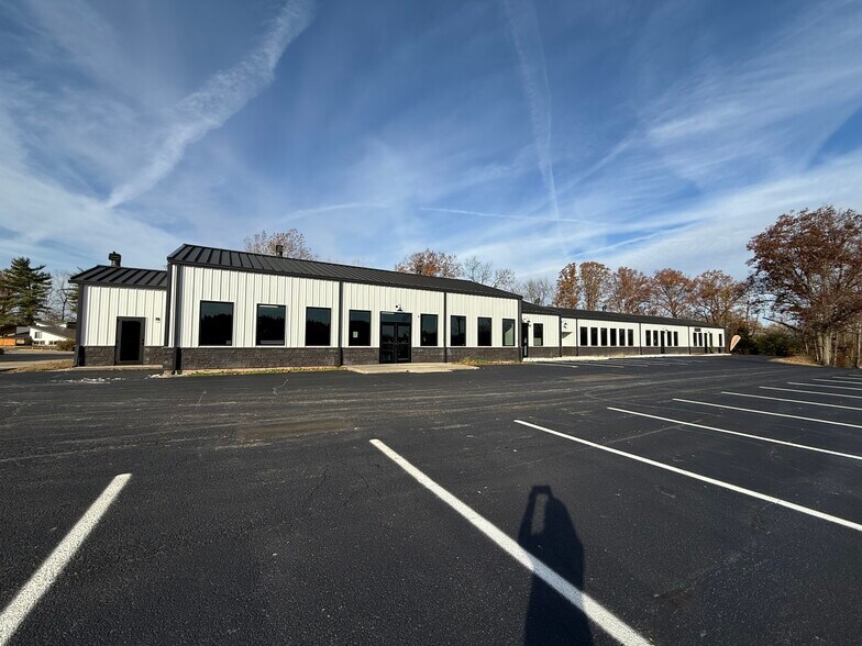 Primary Photo Of 4430 W Jonathan Moore Pike, Columbus Office Residential For Sale