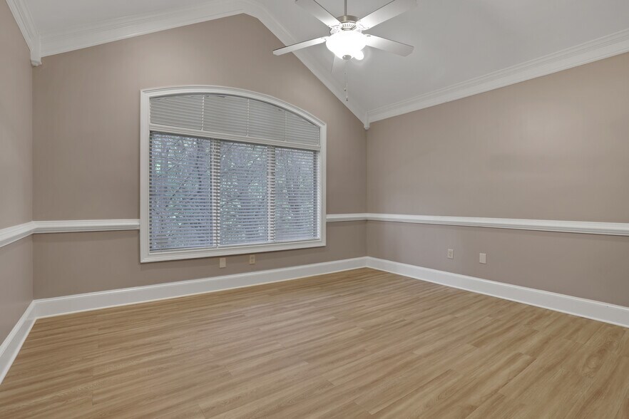 More Photos Of 4720 Peachtree Industrial Blvd, Berkeley Lake Office For Lease