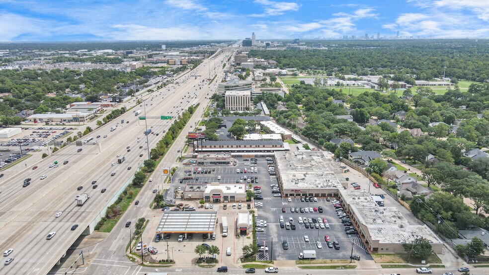 More Photos Of 11611-11637 Katy Fwy, Houston Unknown For Lease