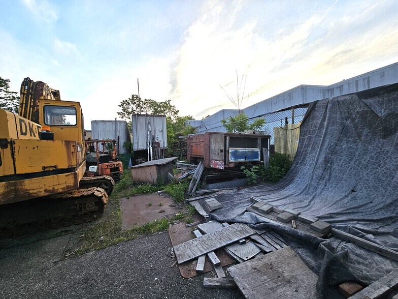 More Photos Of 227 Belmont ave, Haledon Land For Lease