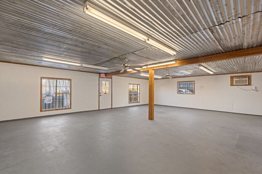 More Photos Of 2755 US Highway 69, Lufkin Storefront Retail Office For Sale