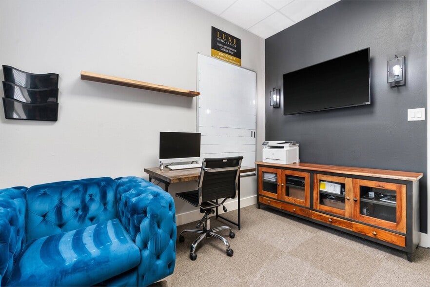 More Photos Of 14547 Lake Business Dr, Conroe Loft Creative Space For Sale