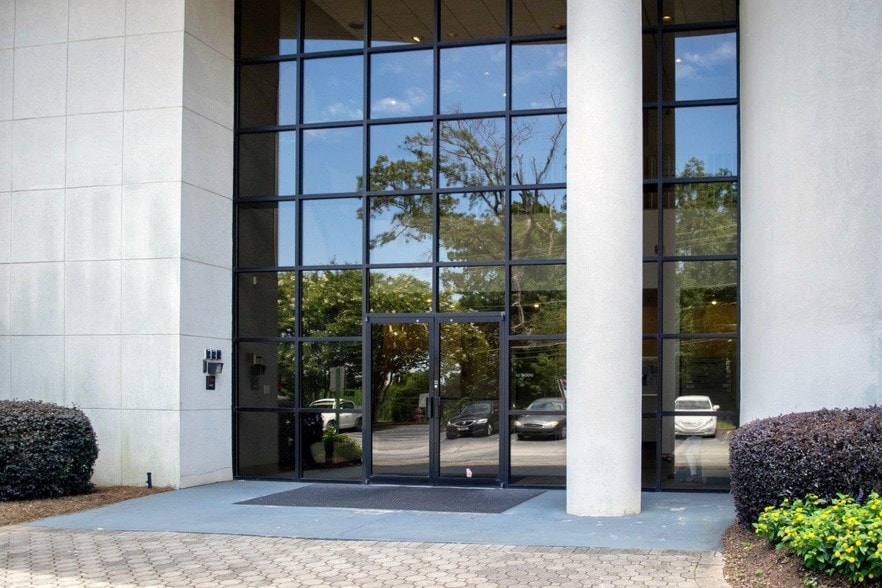 More Photos Of 2314 Sullivan Rd, Atlanta Office For Lease