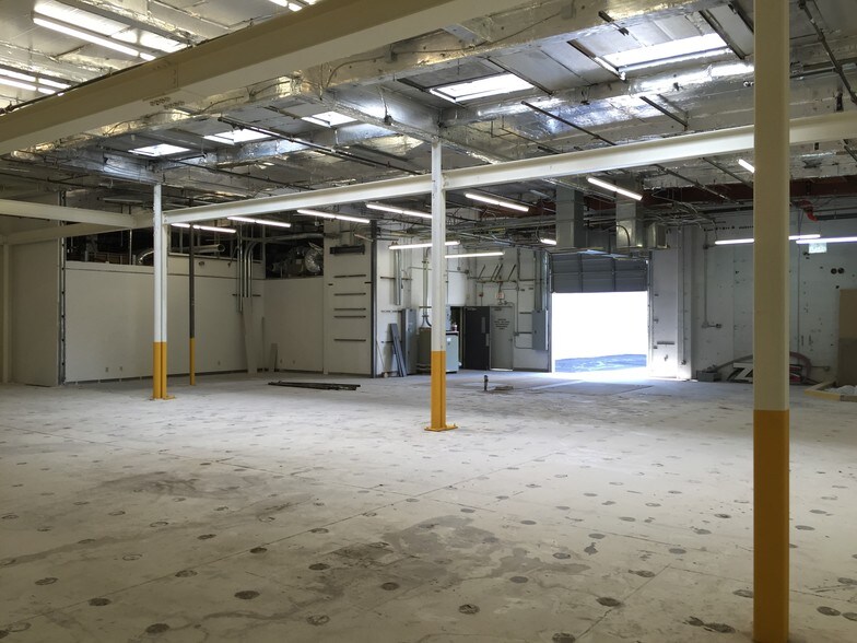 More Photos Of 4822 S 40th St, Phoenix Warehouse For Lease