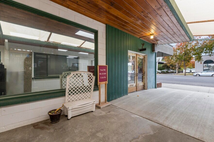 More Photos Of 348 Market St, Colusa Restaurant For Sale