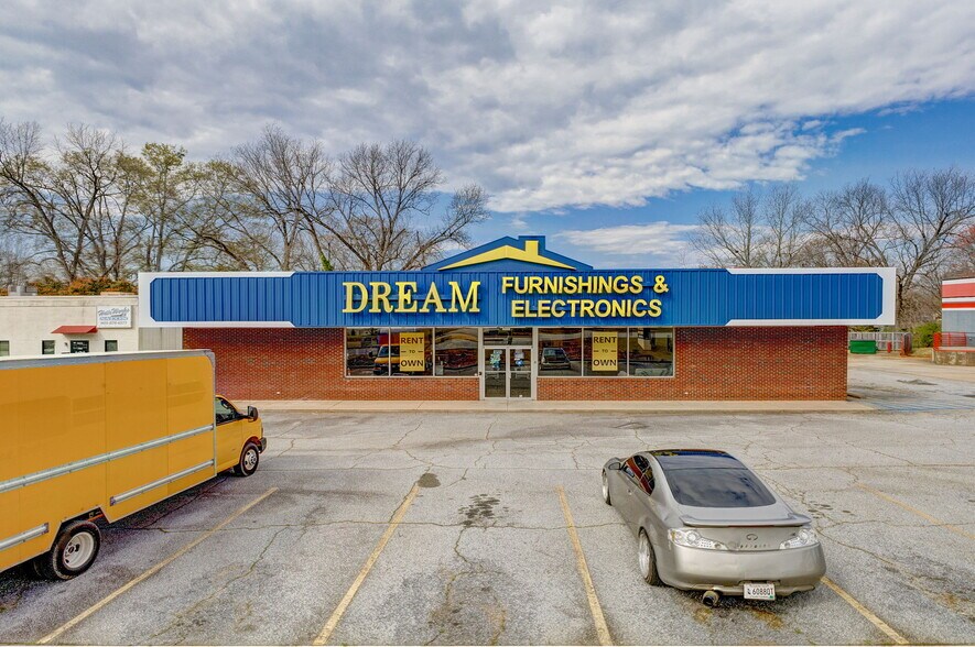 More Photos Of 440 Hampton Ave, Pickens Freestanding For Sale