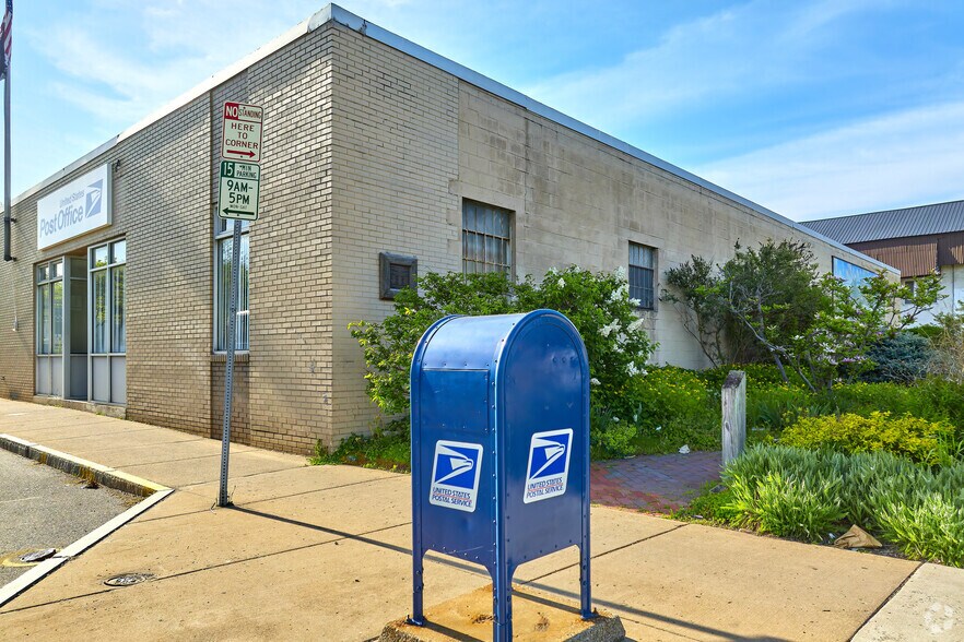 More Photos Of 376 Lexington Ave, Rochester Post Office For Sale