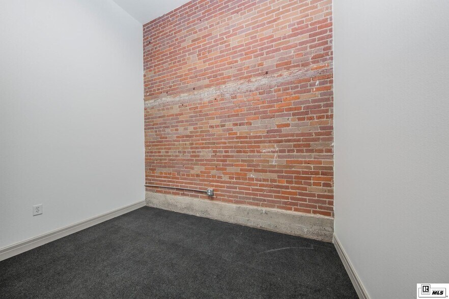 More Photos Of 217 Desiard St, Monroe Storefront For Lease