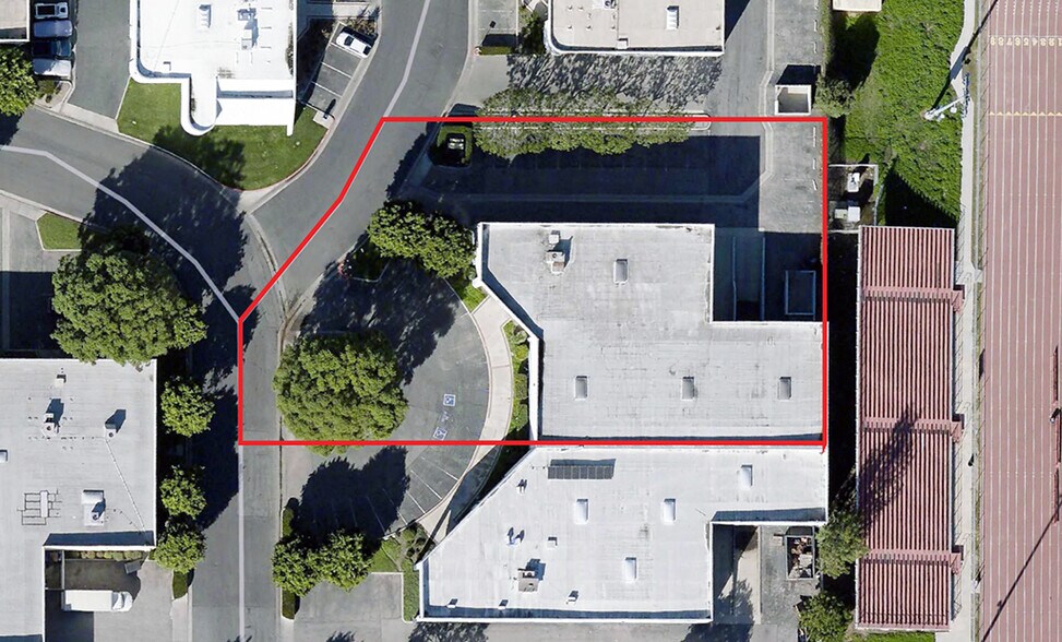 More Photos Of 6433 Alondra Blvd, Paramount Distribution For Sale