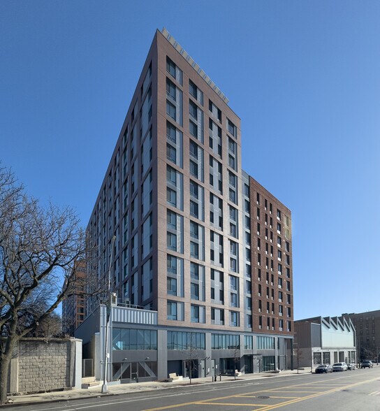 More Photos Of The Peninsula, Bronx Apartments For Lease