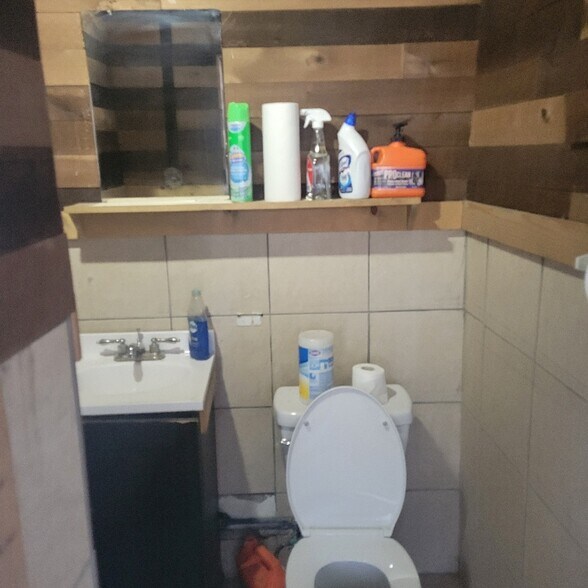 More Photos Of 608 E 10 Mile Rd, Hazel Park Warehouse For Sale