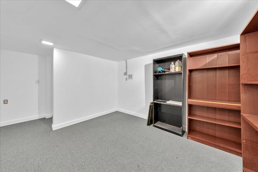 More Photos Of 500 NE 25th St, Pompano Beach Flex For Lease