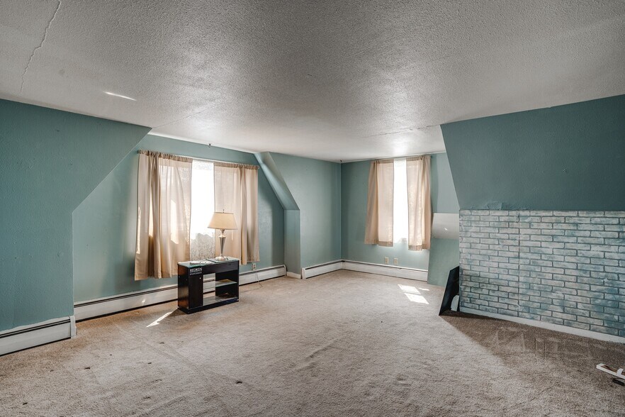 More Photos Of 6848 Erie Rd, Derby Bar For Sale