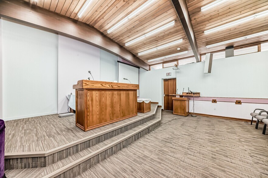 More Photos Of 12703 109 St NW, Edmonton Religious Facility For Sale